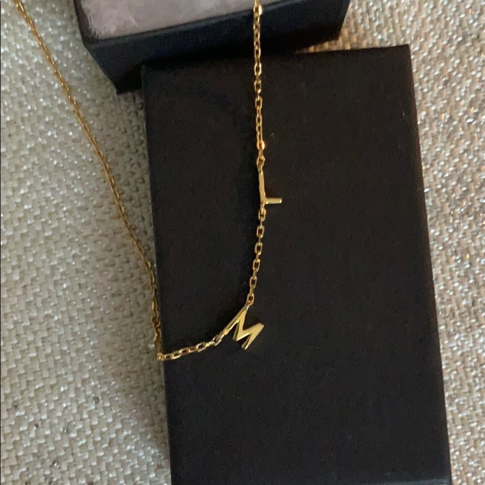 Initial necklace L M